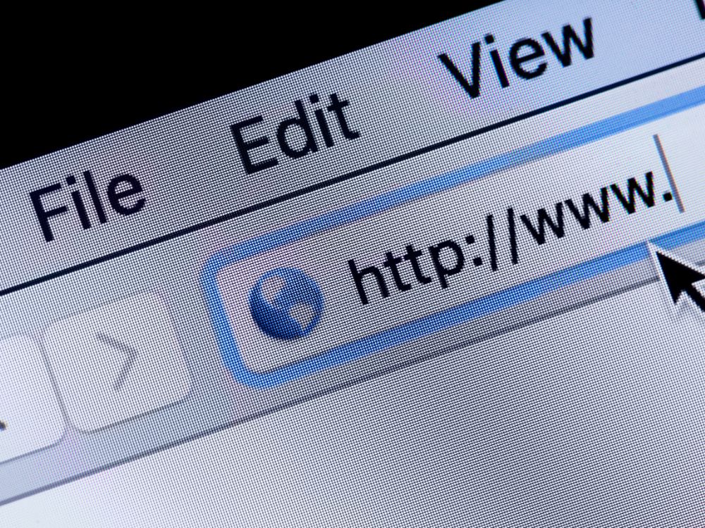 Barra de endereço de navegador com “http://www”. Acesso ao site da prefeitura para emissão de segunda via em como pagar IPTU atrasado Curitiba.