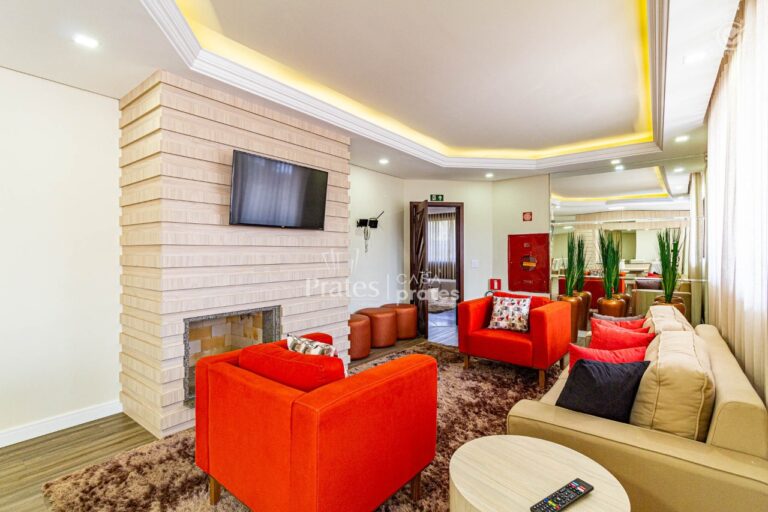 Sala com lareira
