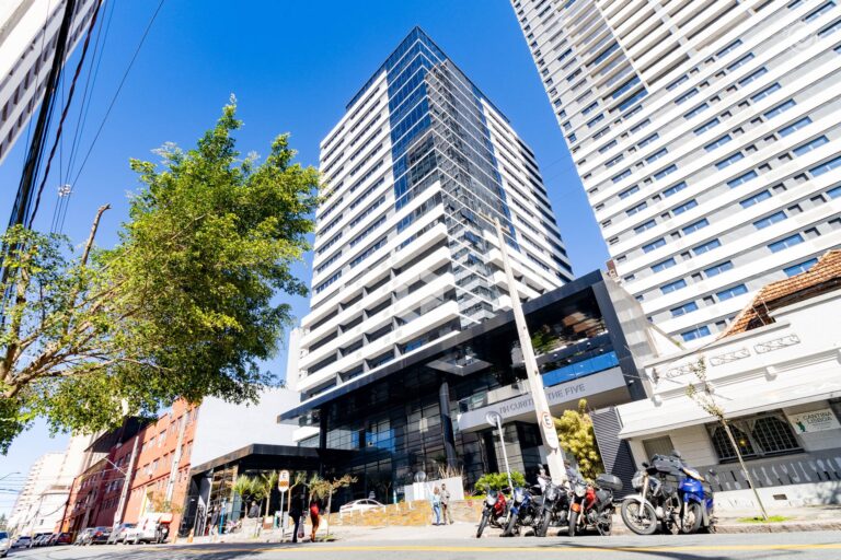 Empreendimento para Alugar ou Vender em Curitiba no Batel