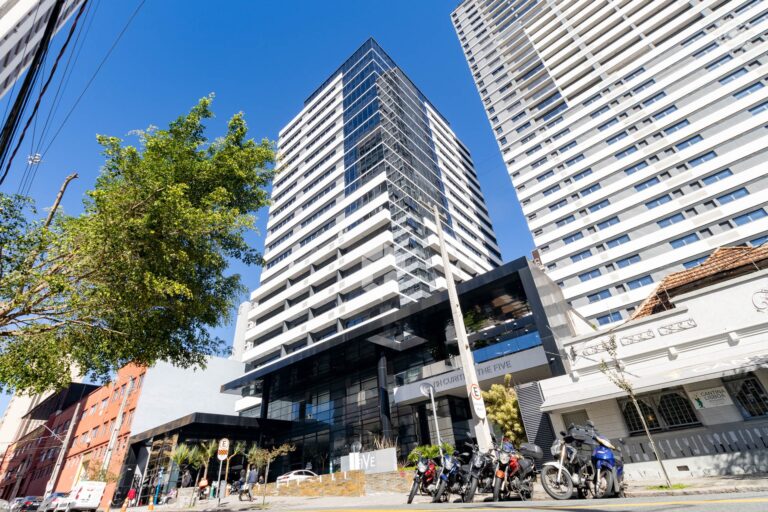 Empreendimento para Alugar ou Vender em Curitiba no Batel