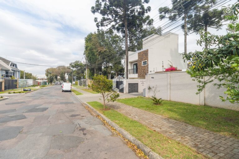 Empreendimento para Alugar ou Vender em Curitiba no Boqueirão