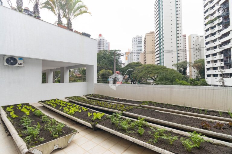 Empreendimento para Alugar ou Vender em Curitiba no Água Verde