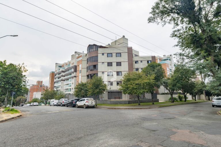 Empreendimento para Alugar ou Vender em Curitiba no Boa Vista