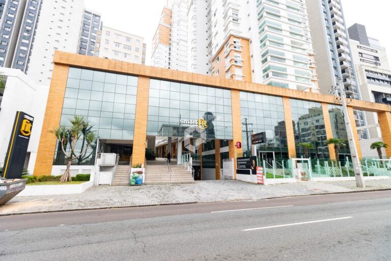 Empreendimento para Alugar ou Vender em Curitiba no Água Verde