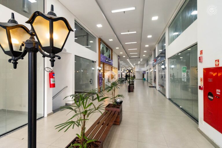 Ampla Galeria