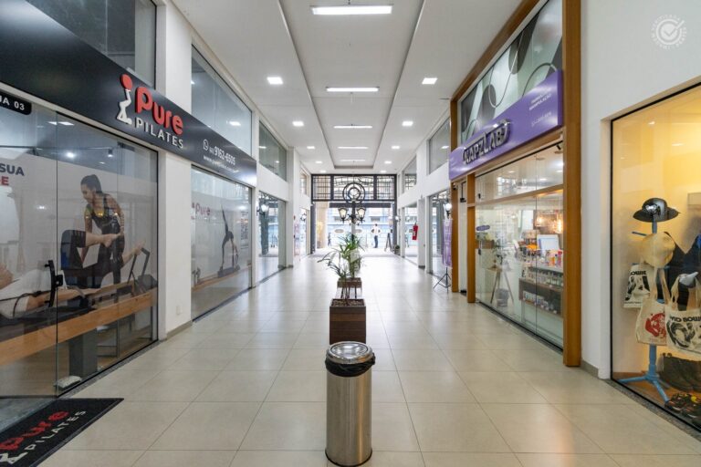 Ampla Galeria
