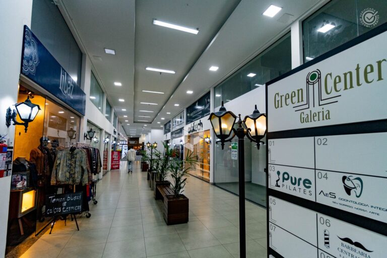 Ampla Galeria