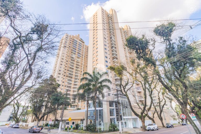 Empreendimento para Alugar ou Vender em Curitiba no Portão