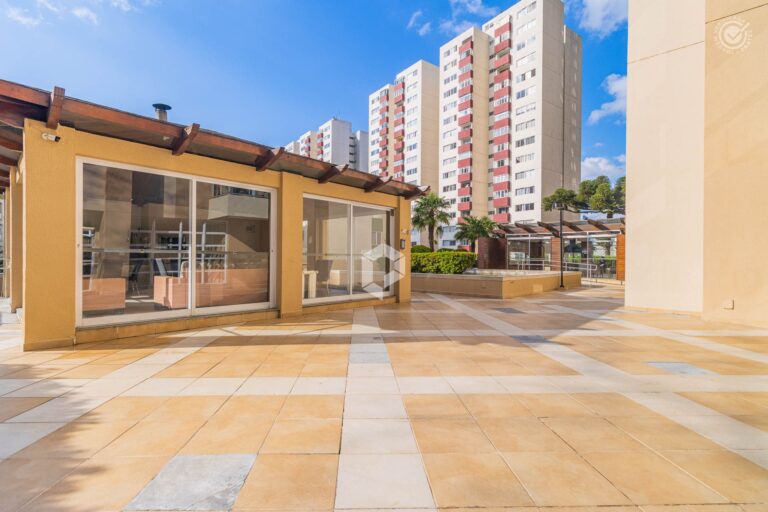 Empreendimento para Alugar ou Vender em Curitiba no Portão
