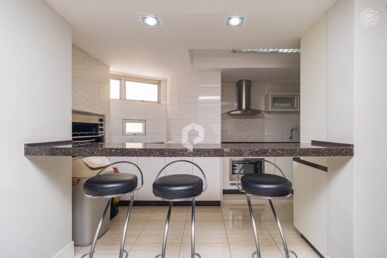 Empreendimento para Alugar ou Vender em Curitiba no Alto da Gloria