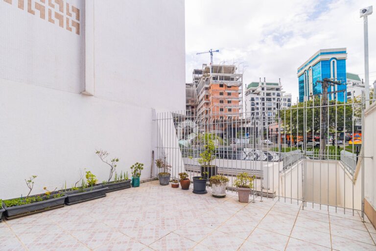Empreendimento para Alugar ou Vender em Curitiba no Alto da Gloria
