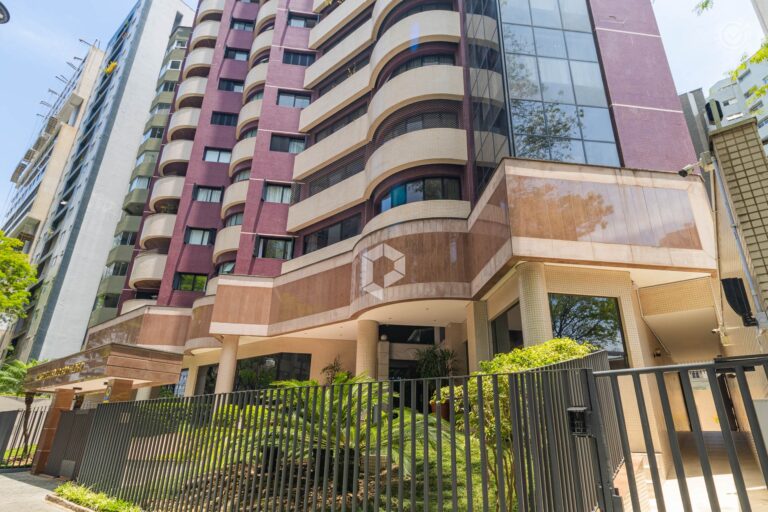 Empreendimento para Alugar ou Vender em Curitiba no Batel