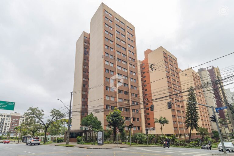 Empreendimento para Alugar ou Vender em Curitiba no Cristo Rei