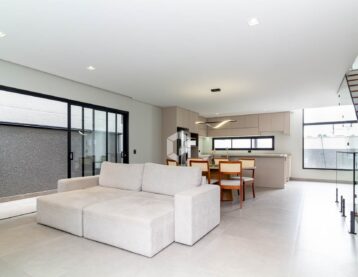 Foto 1 do imóvel Casa em Condomínio à Venda em Curitiba no Santa Cândida